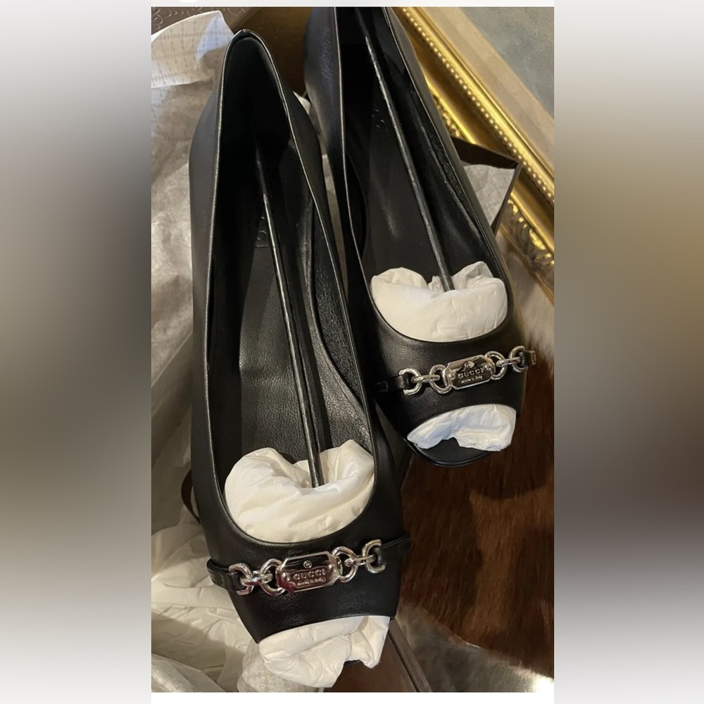 Gucci black silver logo peep toe flat calfskin leather NEW IN BOX